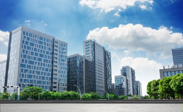 Guide to Investing in Commercial Real Estate